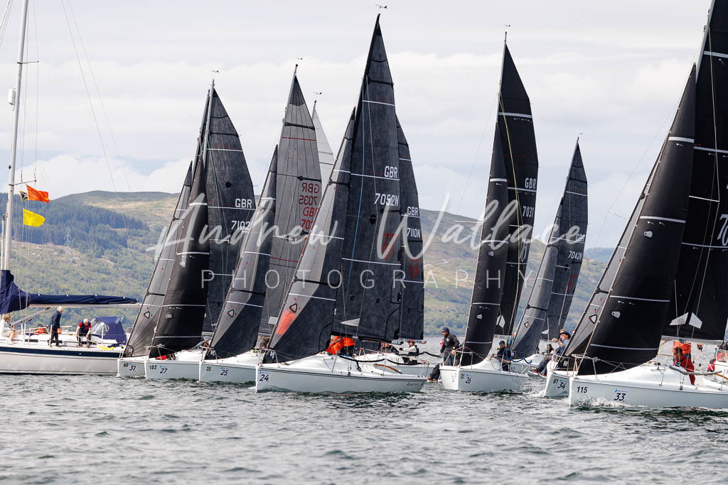 Hunter 707 Start