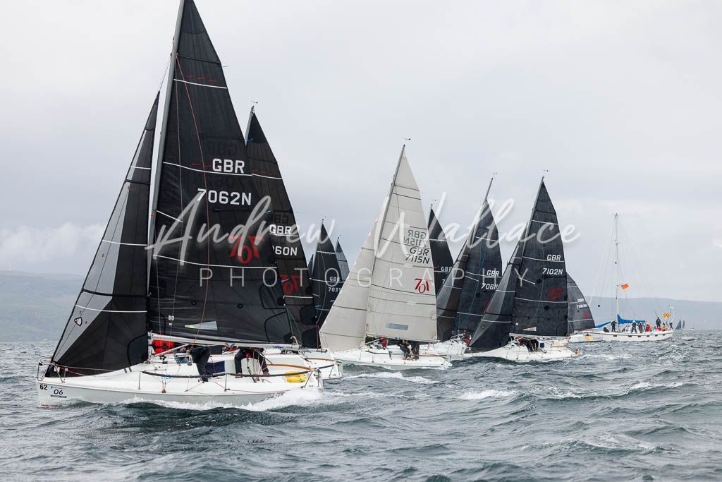 Hunter 707 Start