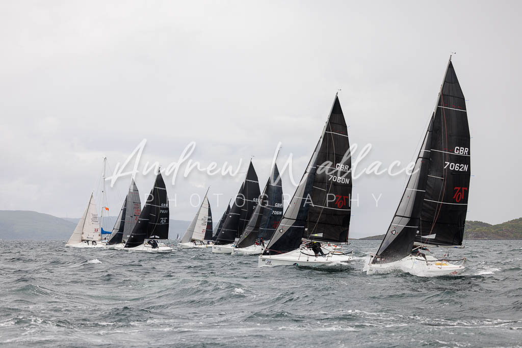 Hunter 707 Start
